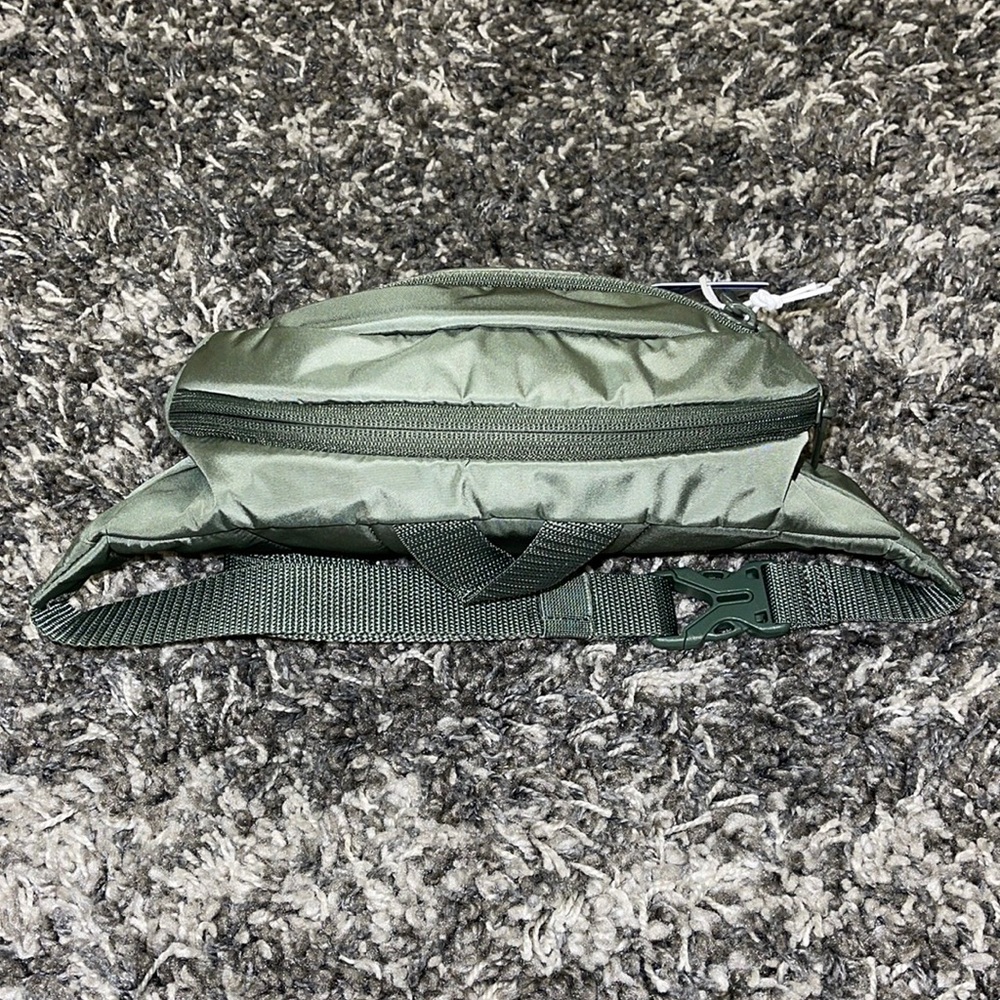 New Adidas Originals National Waist Pack / Crossbody in ( Army, Military Green ) - Picture 4 of 12